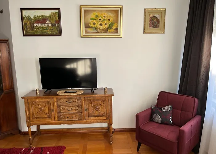 Airport Sky Apartments Lux II
