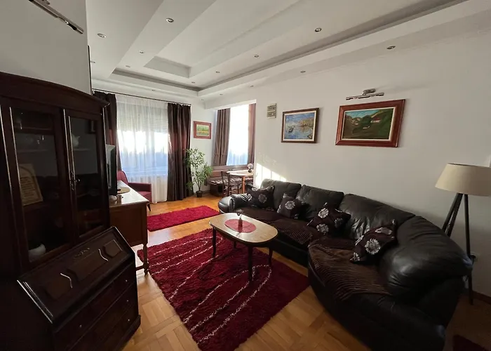 Airport Sky Apartments Lux II