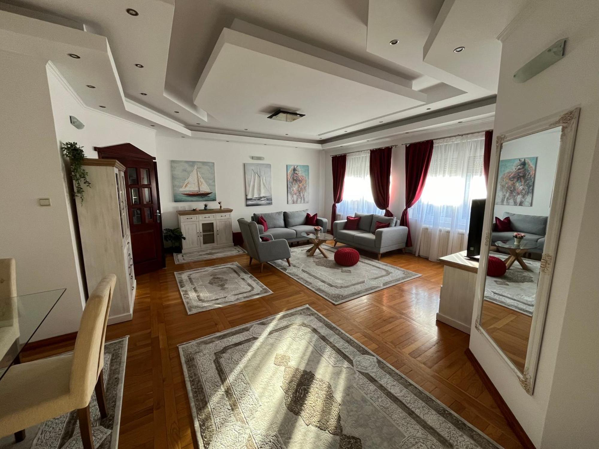 Apartment Airport Sky Lux Ii *
